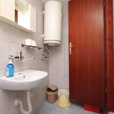 382a Apartament *